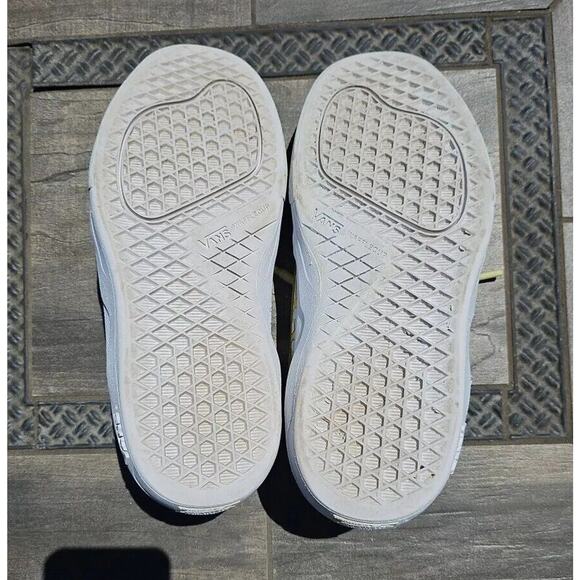 Size 9 Women’s Brighton Wayvee Vans - Picture 6 of 8